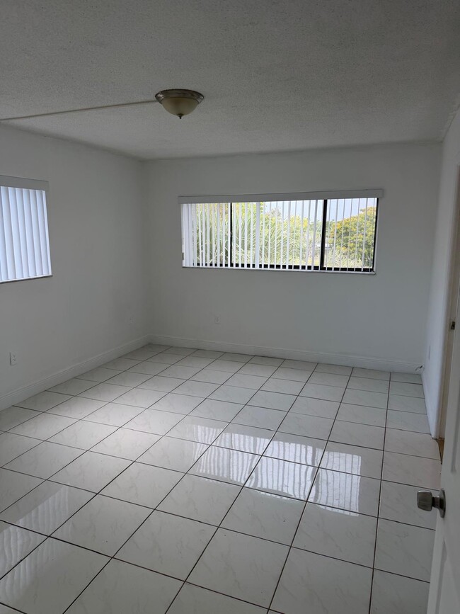 Building Photo - 8400 SW 133rd Avenue Rd