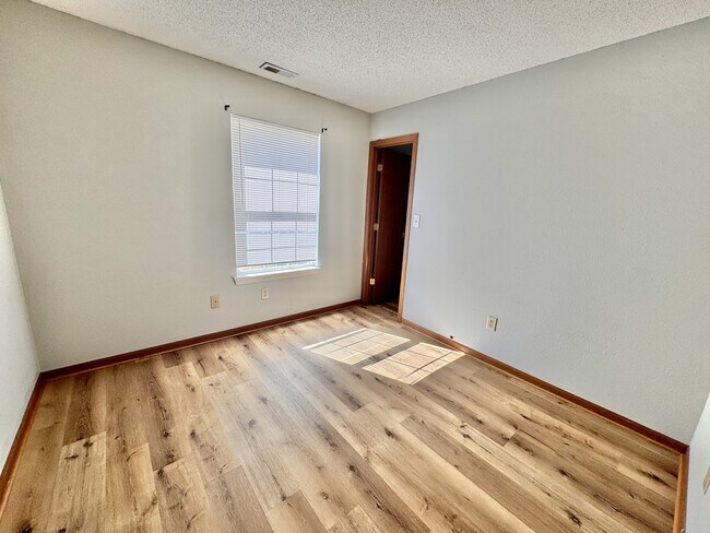 Foto del edificio - 1401 N Berkley Rd
