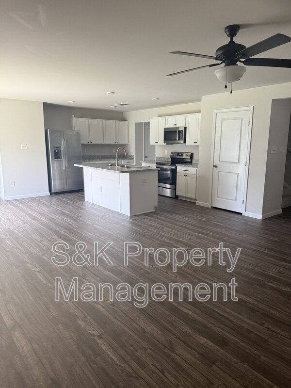 Building Photo - 112 Overstreet Ct