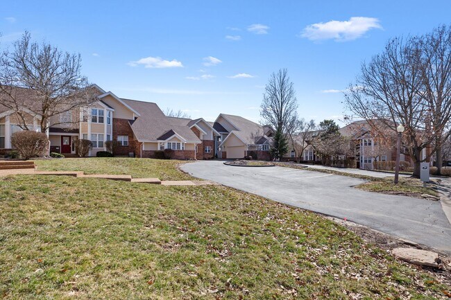 Foto del edificio - St Charles Area Townhouse