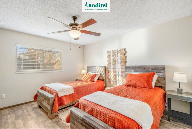 Foto del edificio - 324 Eagle Glen Ln