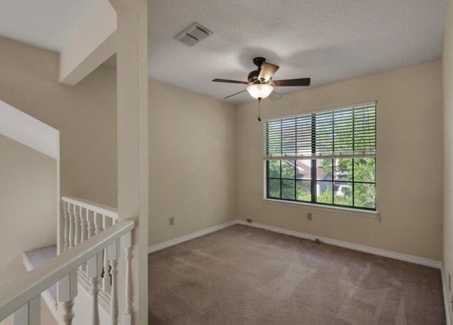 Building Photo - 2014 Mistral Ln E