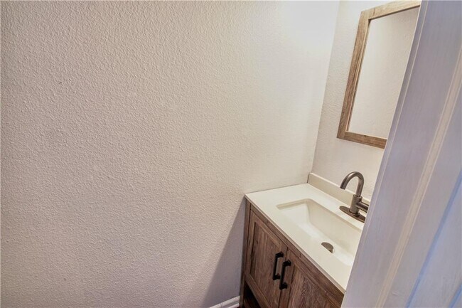 Foto del edificio - 9061 Bayview Cir