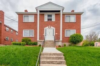Building Photo - 2739 W North Bend Rd