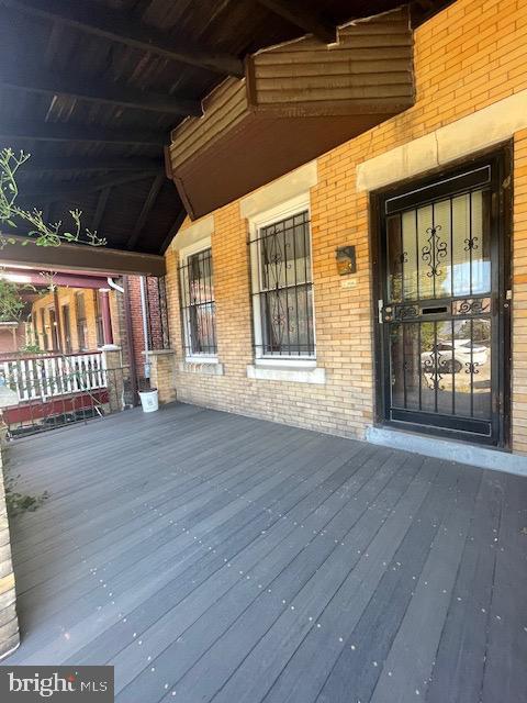 Primary Photo - 4710 Warrington Ave