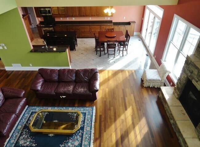Building Photo - N3045 Lake Forest Cir