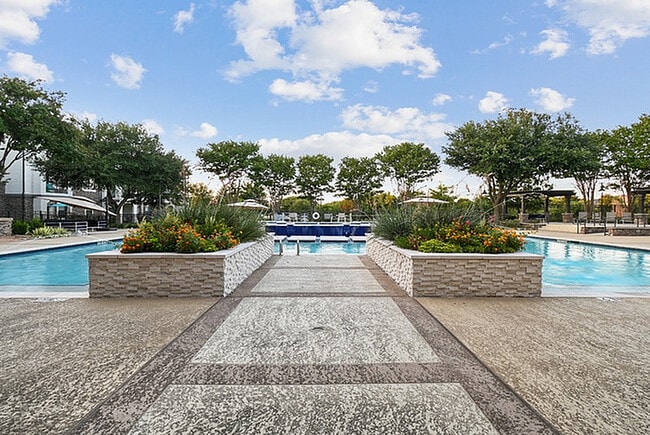 Building Photo - The Cortona