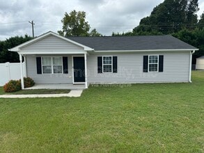 Building Photo - 2414 Heath Ln