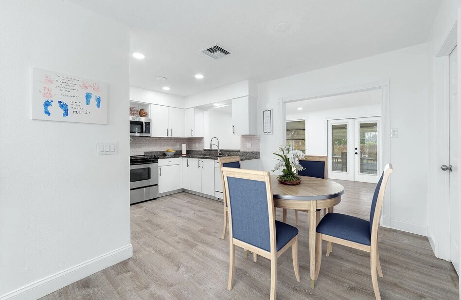 Photo - 181 SE Fallon Dr (Port Saint Lucie, FL)