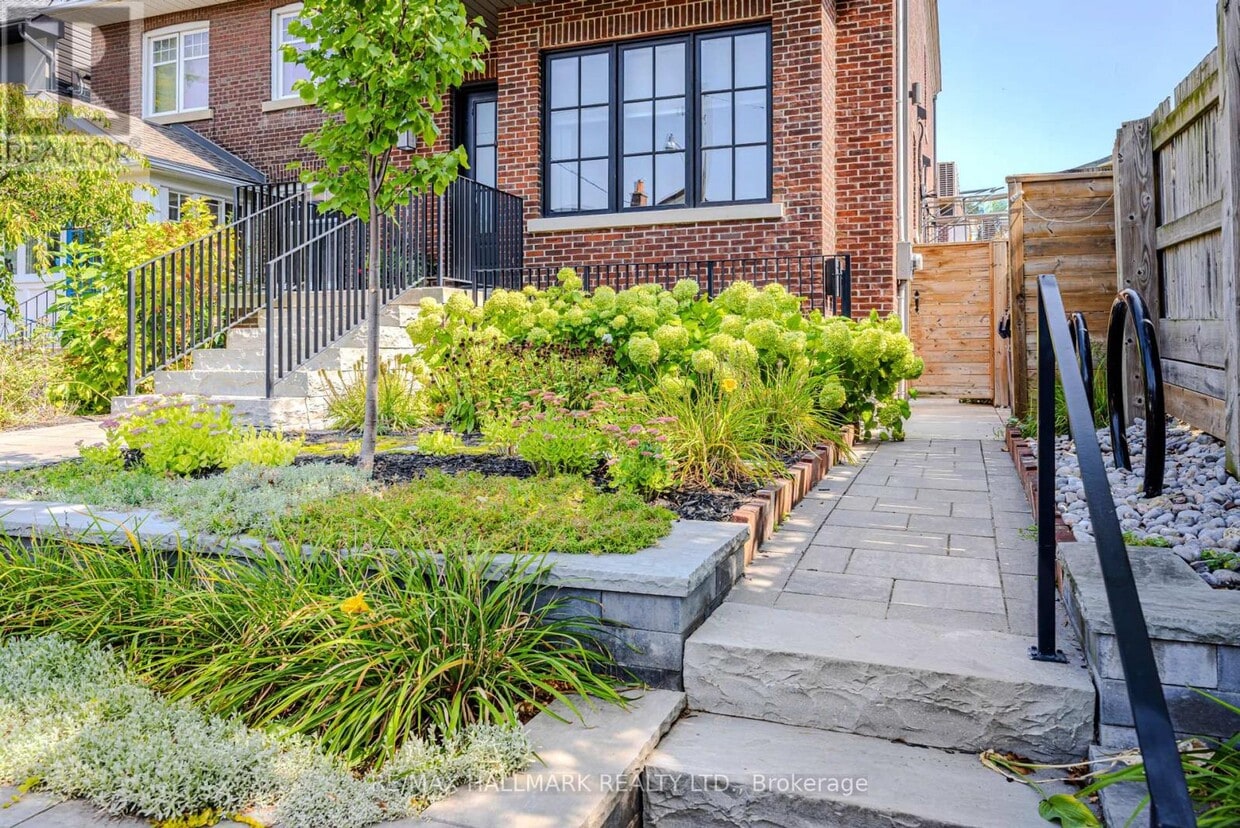 Primary Photo - 81 Gough Ave