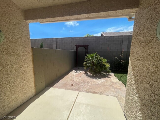 Building Photo - 3425 Conan St