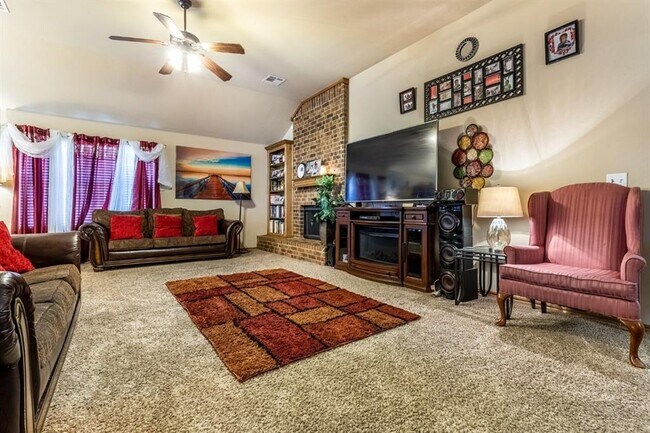 Foto del edificio - 8205 Hillers Rd