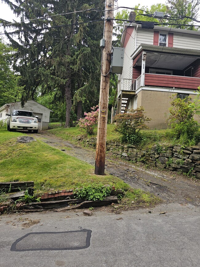 Foto del edificio - 277 Harrison Rd