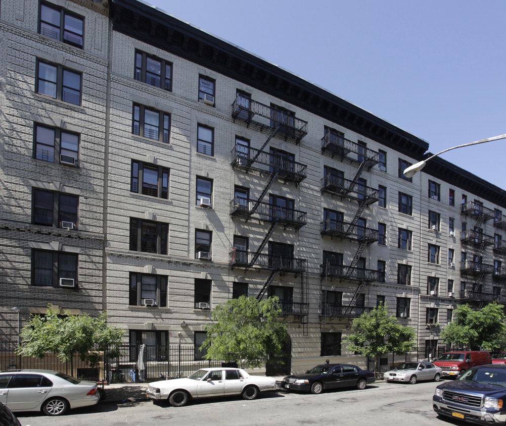 Building Photo - 520 W 144th St