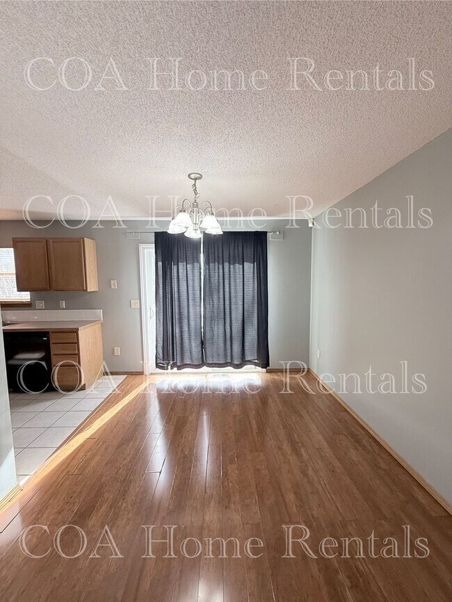 Building Photo - Midtown