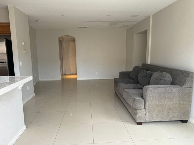 Building Photo - 3215 Glancy Dr