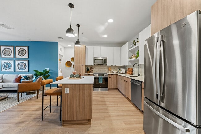 Building Photo - Elan Crown Point