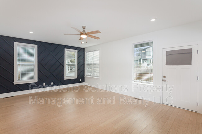 Building Photo - 89 Maury St