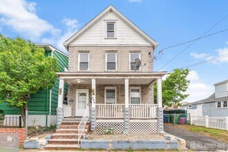 Building Photo - 446 Baker Pl