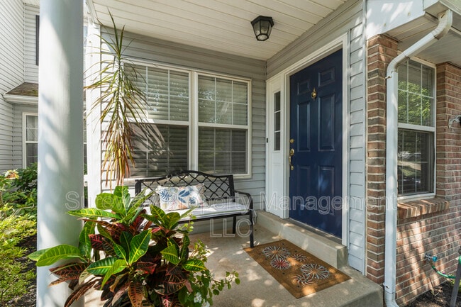 Building Photo - 2028 Greenes Way Cir