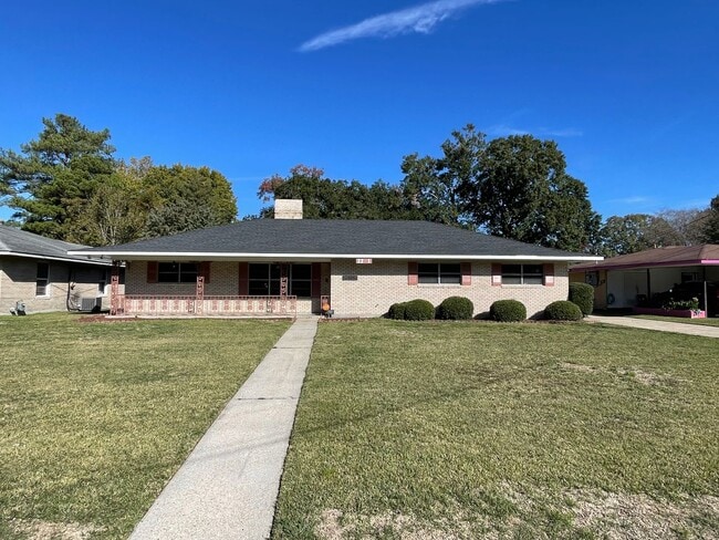 Building Photo - Home for RENT in North Baton Rouge