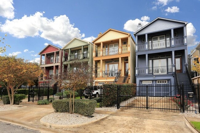 Building Photo - 1138 Robbie St