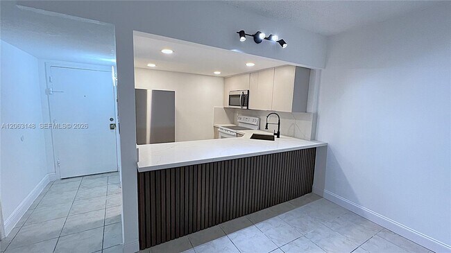 Building Photo - 801 NW 47th Ave