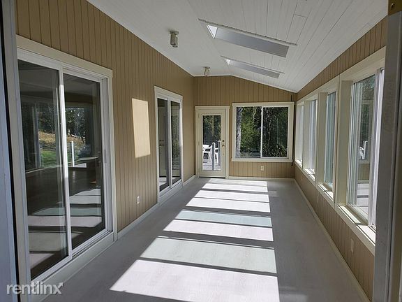 Building Photo - 3 br, 2 bath House - 65 Highland Hill Dr