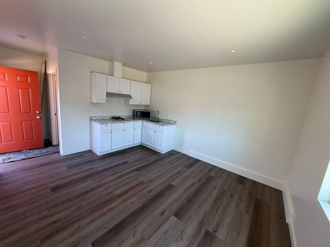 Foto del edificio - 4813 Almaguer Ave