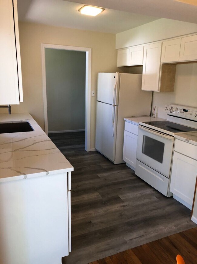 Foto del edificio - 15850 Quarry Rd