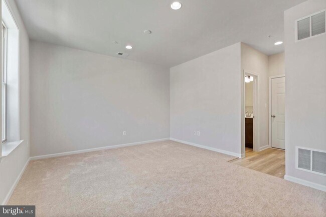 Building Photo - 1727 Evansberry Dr