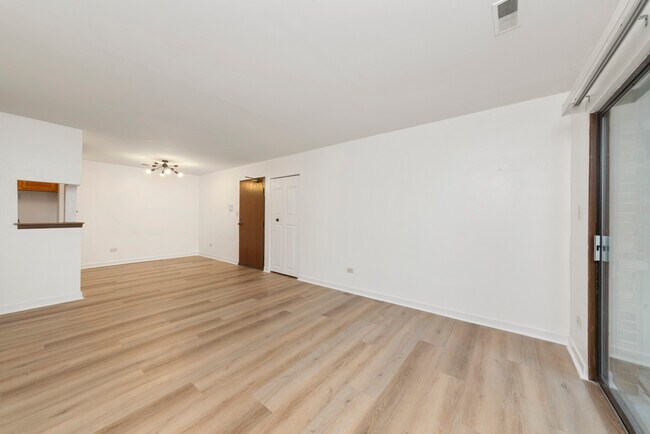 Foto del edificio - 1420 Stonebridge Cir