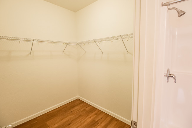Building Photo - 1040 Rustic Lodge Lane