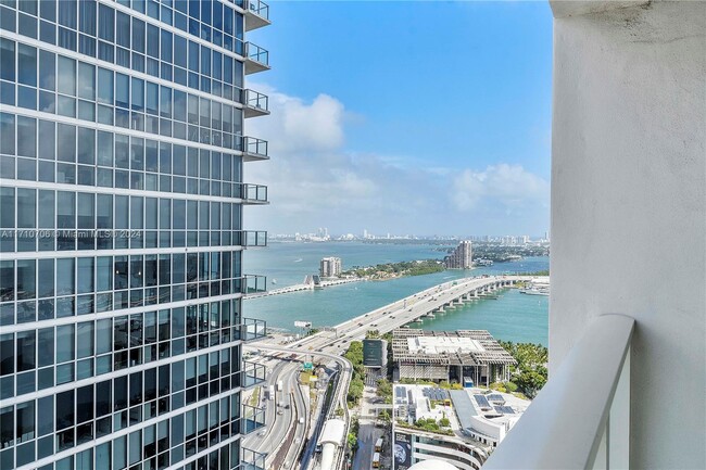 Foto del edificio - 1040 Biscayne Blvd