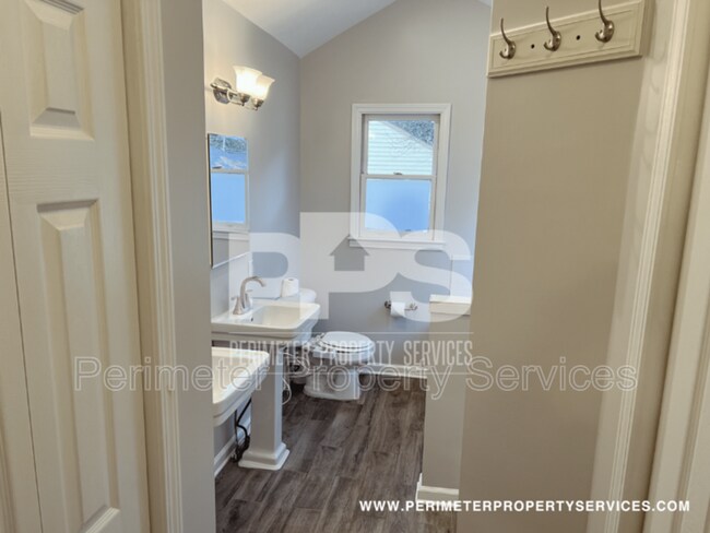 Building Photo - 2726 Craigie Ave