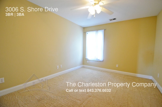 Building Photo - 3006 S Shore Dr