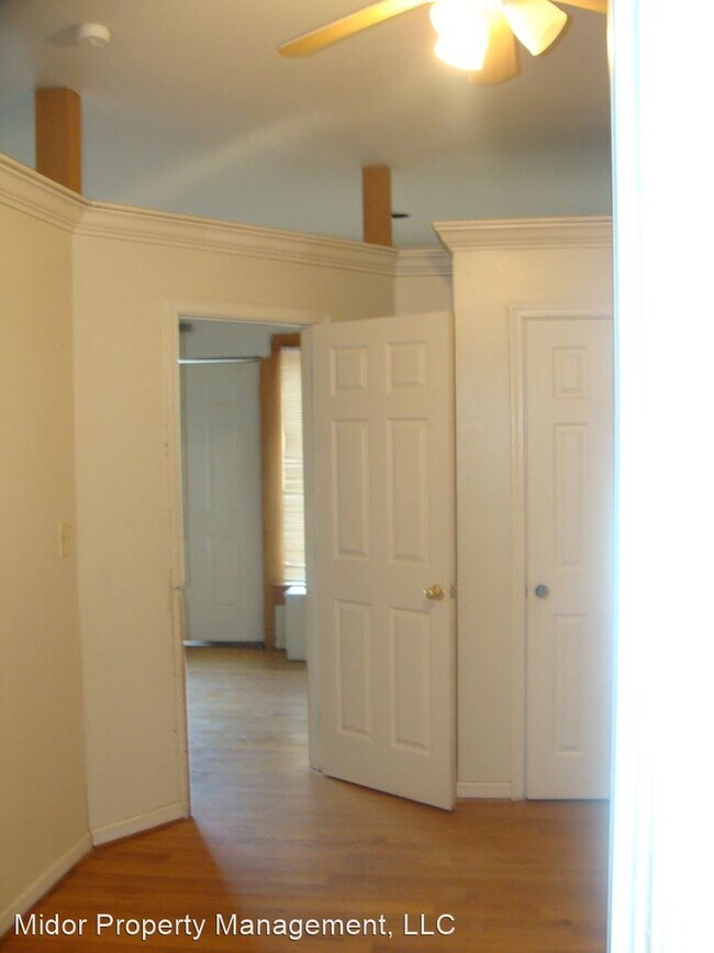 Building Photo - 1 br, 1 bath House - 114 W. King Street