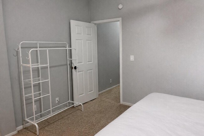 Foto del edificio - 2259 Bridle Wreath Ln