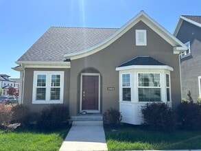 Building Photo - 10684 Wild Rice Dr