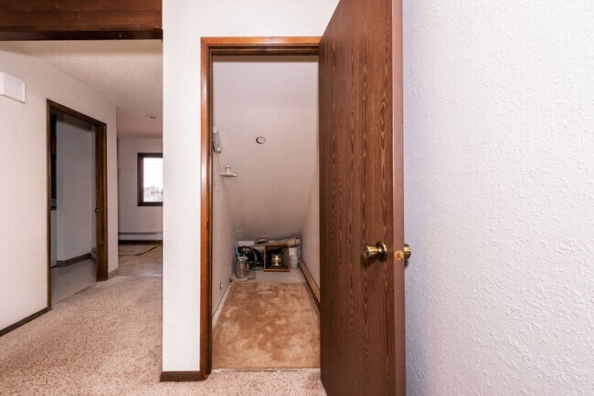 Building Photo - 1430 Bridgeway Street #11