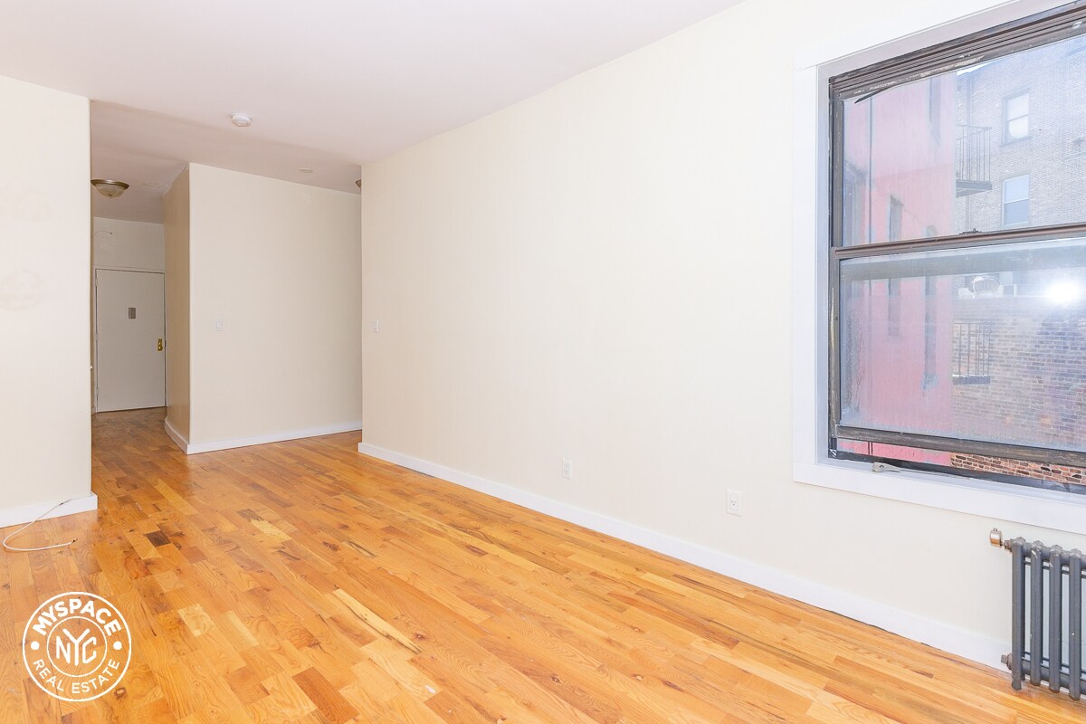 Primary Photo - 213 Union Ave