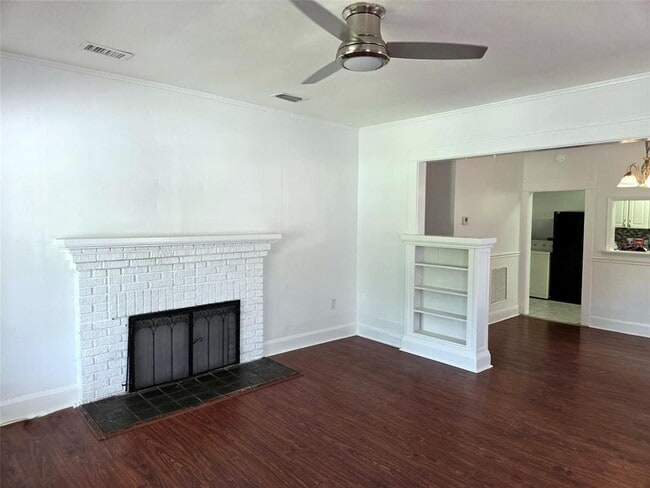 Building Photo - 1752 4th St