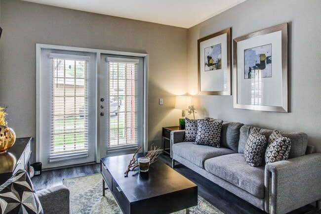 Living Area - Lago Del Mar