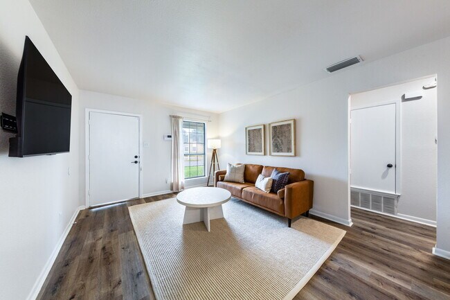 Foto del edificio - 203 W William Cannon Dr