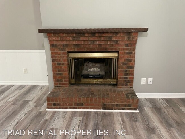 Building Photo - 3 br, 2 bath House - 950 NORTHSHORE DR