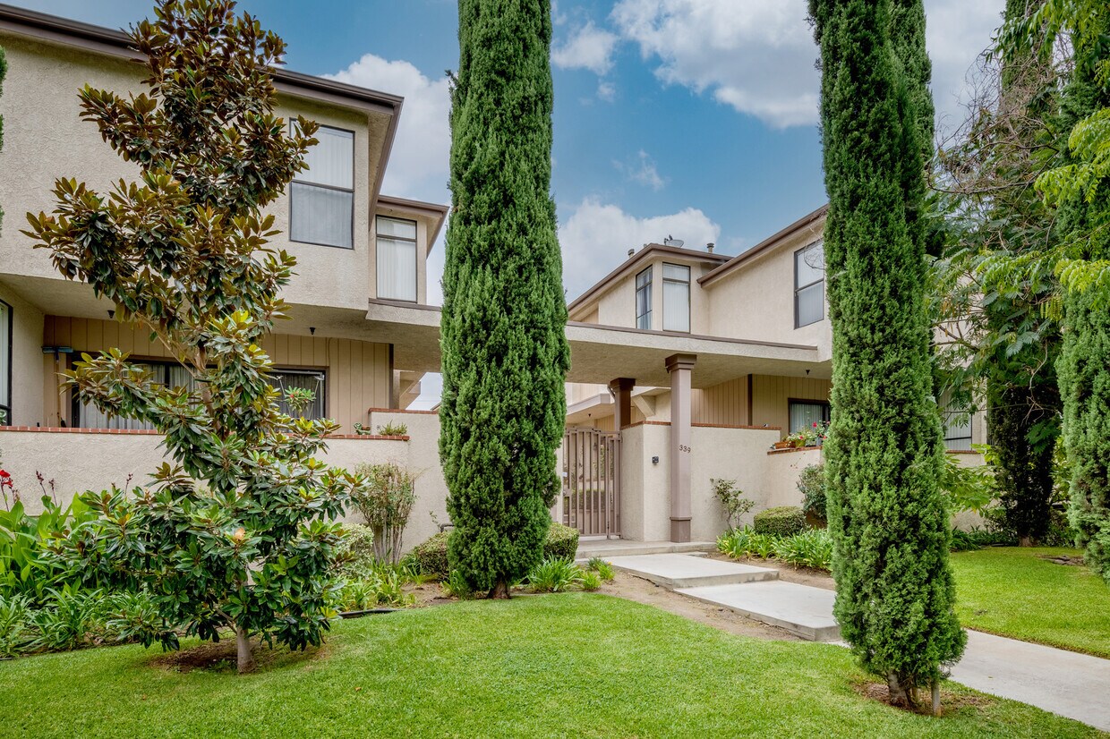 335 Concord St, Glendale, CA 91203 Townhouse for Rent in Glendale, CA