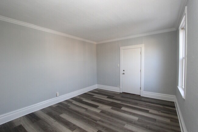 Building Photo - 416a W Virginia St