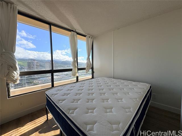 Building Photo - 2121 Ala Wai Blvd