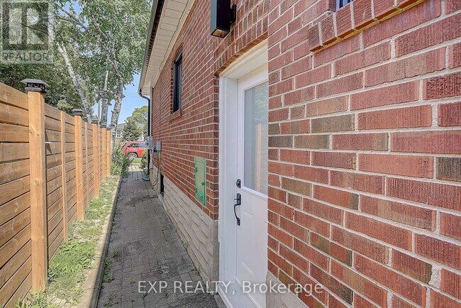 Building Photo - 36 Vauxhall Dr