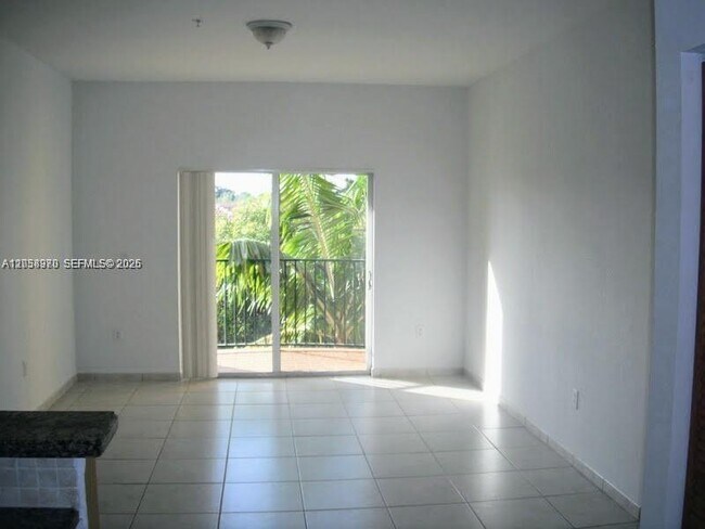 Building Photo - 7200 NW 114th Ave